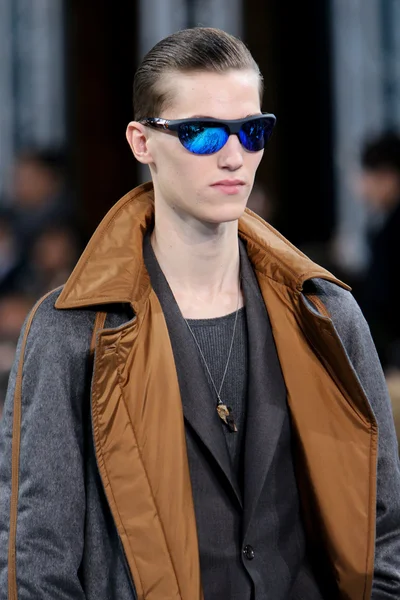 Look 33